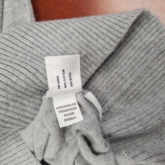 Gap Sweater - Picture 5 of 6